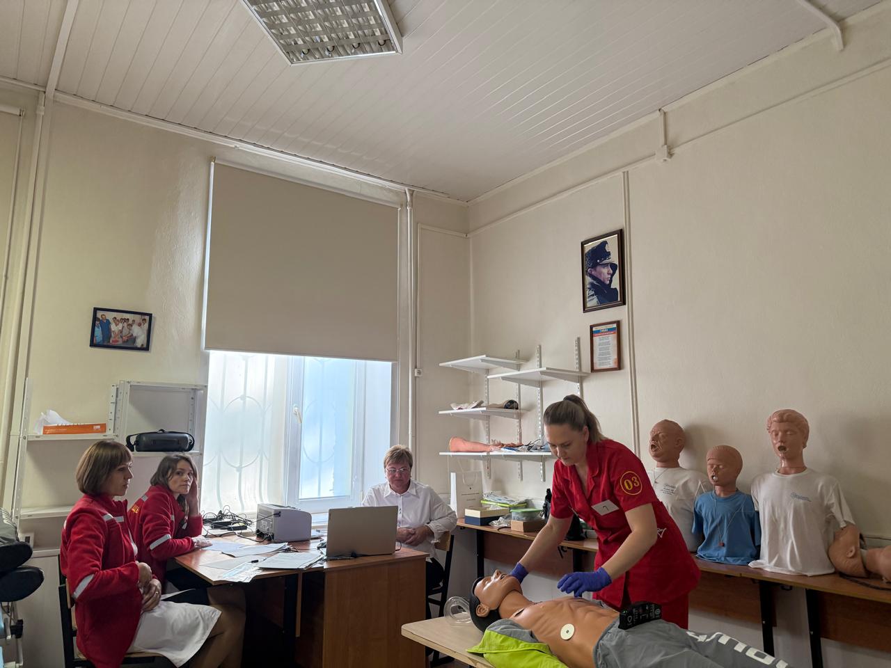 В краевой БСМП прошёл конкурс фельдшеров "скорой"