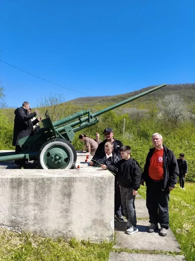 Сотрудники профсоюзной комитета краевой БСМП провели экскурсию по местам боевой славы