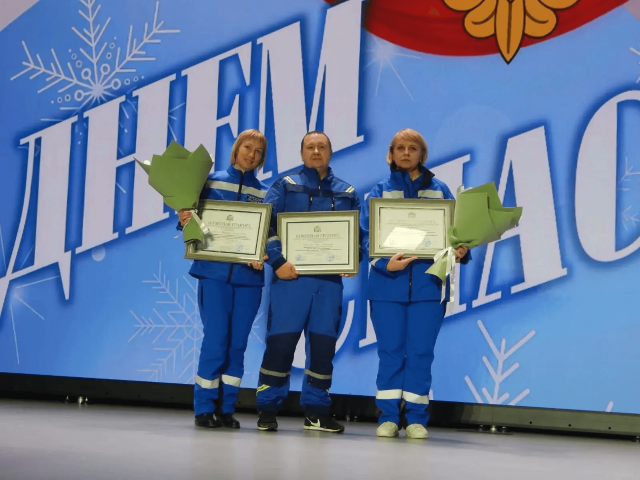 Сотрудников Территориального центра медицины катастроф краевой БСМП наградили в честь Дня спасателя Российской Федерации