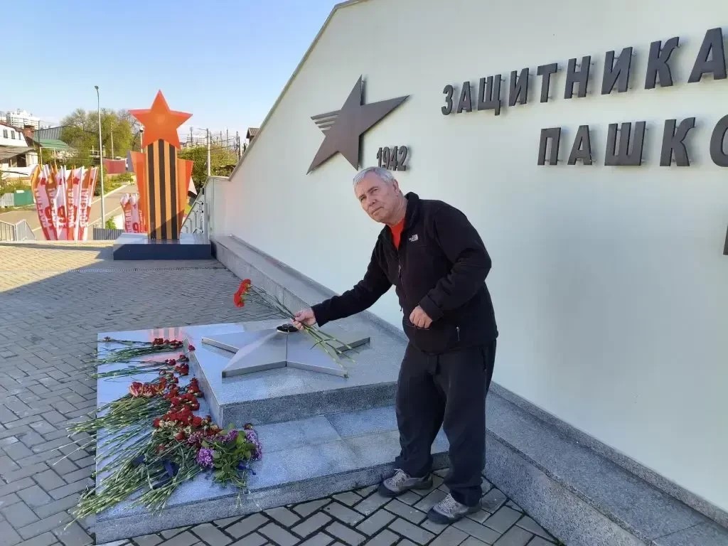Сотрудники профсоюзной комитета краевой БСМП провели экскурсию по местам боевой славы