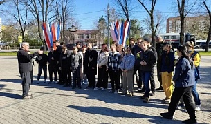Сотрудники профсоюзной комитета краевой БСМП провели экскурсию по местам боевой славы